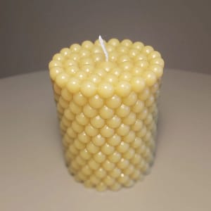 19 Bičių vaško žvakė „Burbulų bokštas“