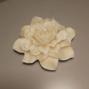 4 Bičių vaško žvakė „Lotoso šviesa“