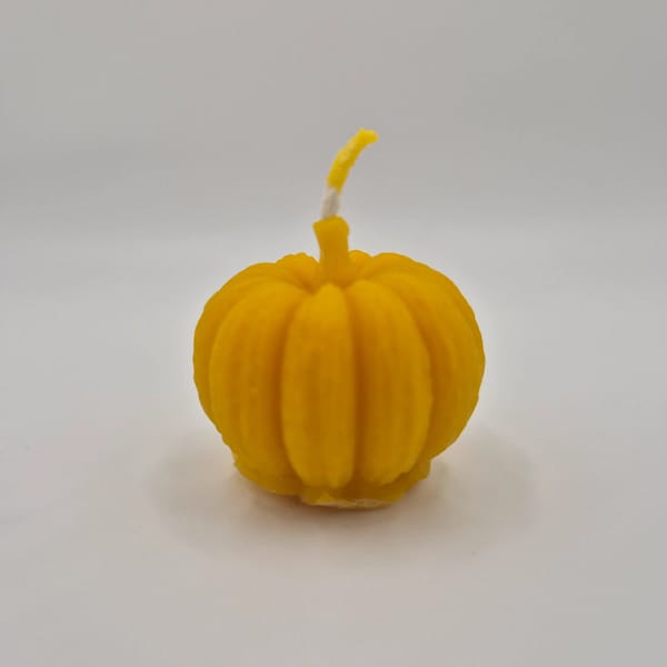 17-1.webp Bičių vaško žvakė „Moliūgas mažas“