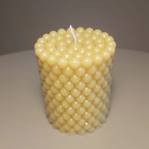 19 Bičių vaško žvakė „Burbulų bokštas“