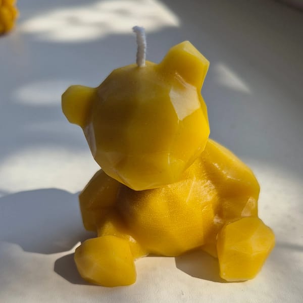 23 Bičių vaško žvakė „Namų meškutis“