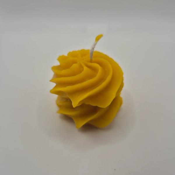 76-1.webp Bičių vaško žvakė „Morenginis debesėlis“