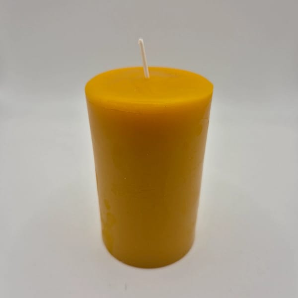 86 Bičių vaško žvakė „Aukšta siaura cilindrinė“