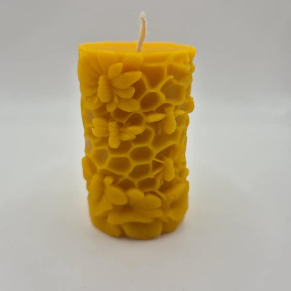 97-1.webp Bičių vaško žvakė „Gėlės ir bitės“