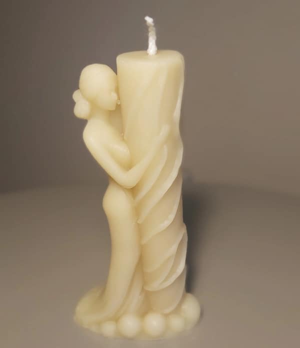 1-1.webp Bičių vaško žvakė „Šviesos glėbyje“